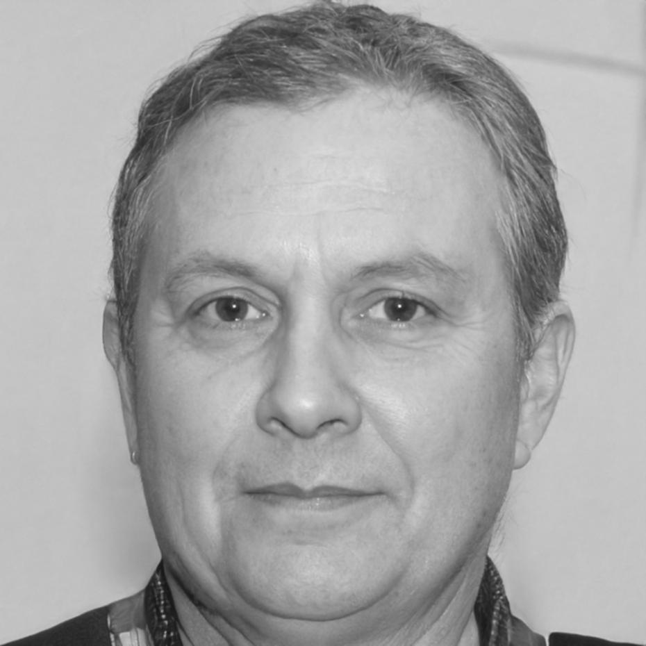 David Chen, Investment Analytics Expert